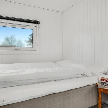 Stunning In Brenderup Fyn With Kitchen Semesterbostad Vedelshave