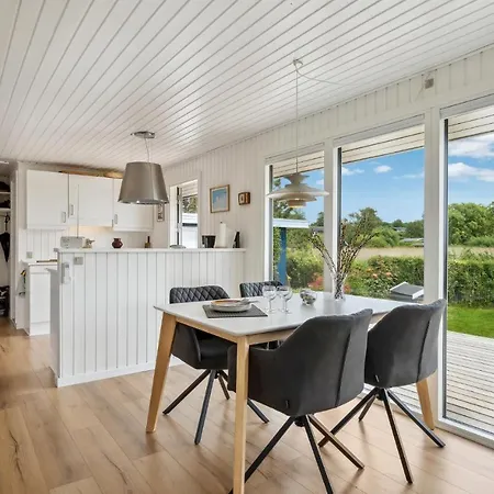 Stunning In Brenderup Fyn With Kitchen Semesterbostad *