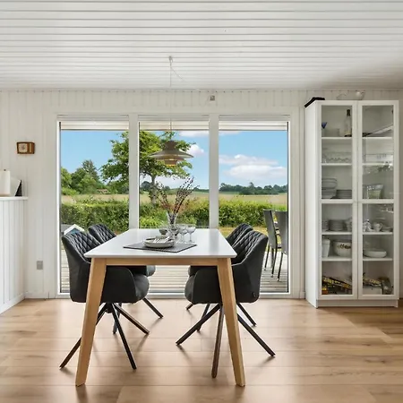 Stunning In Brenderup Fyn With Kitchen Semesterbostad Vedelshave